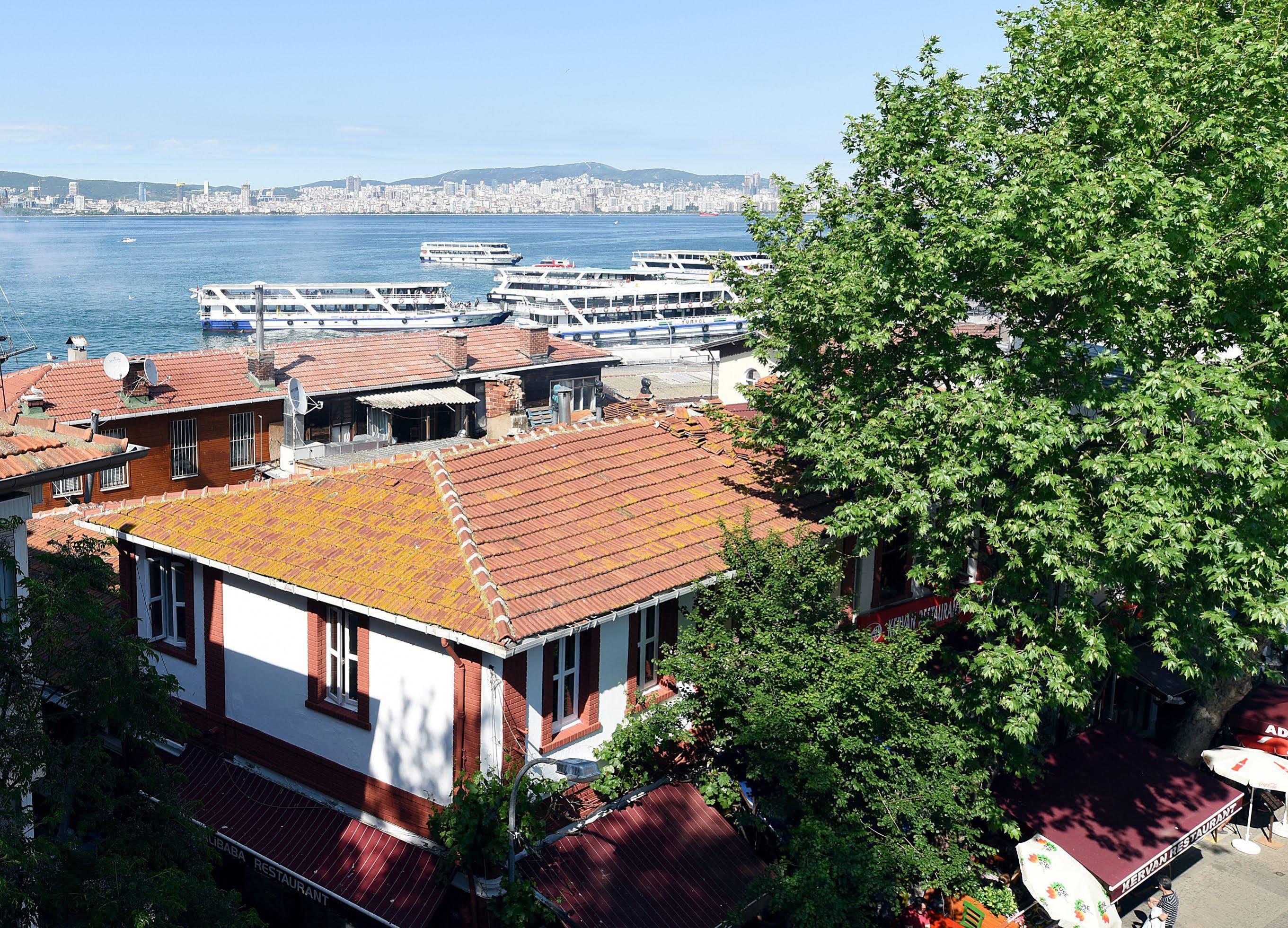 Marine House Boutique Hotel Адалар Екстер'єр фото