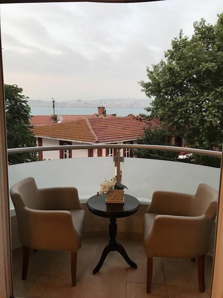 Marine House Boutique Hotel Адалар Екстер'єр фото