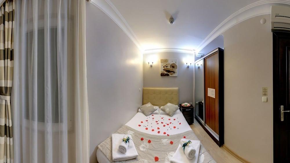 Marine House Boutique Hotel Адалар Екстер'єр фото